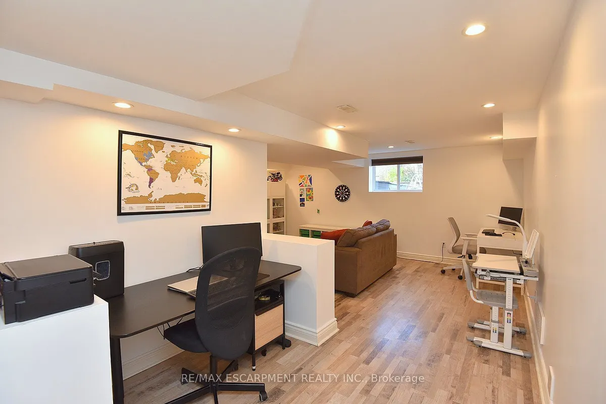 102 Celestial Crescent, ON L0R 1P0