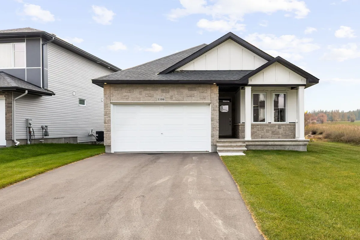 1199 BRONZE Avenue, ON K4K 0M9