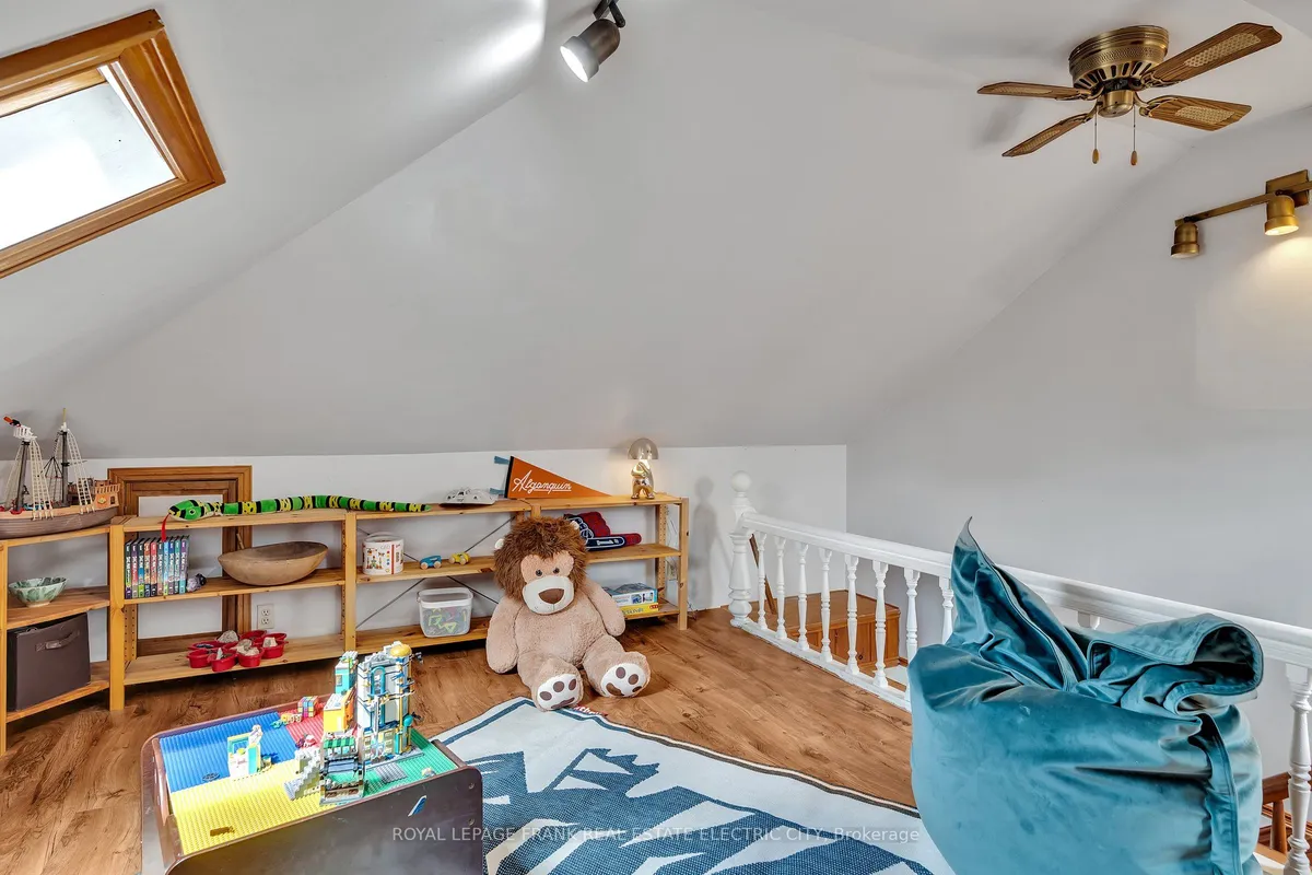 551 Weller Street, ON K9H 2N9