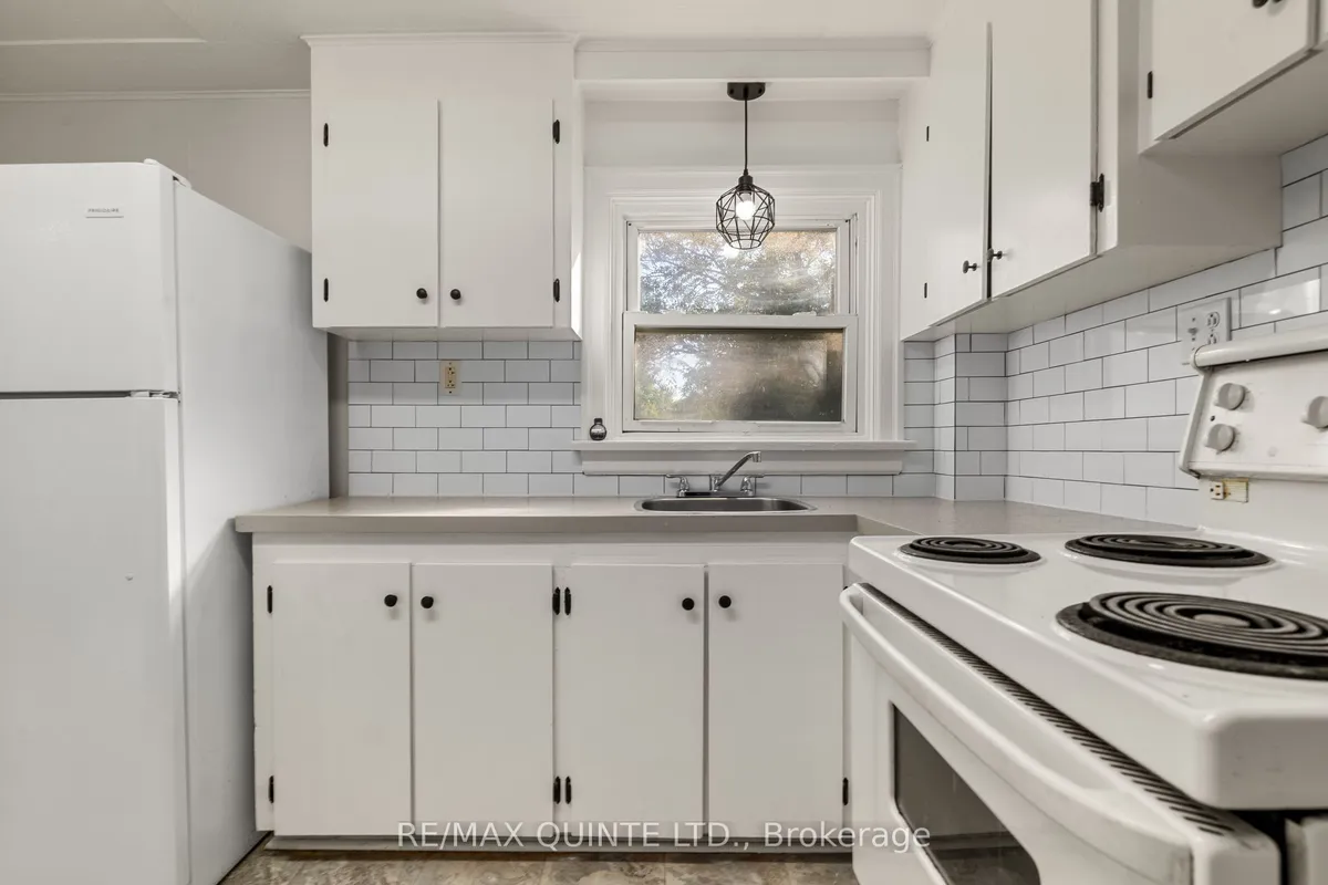 7 Ritchie Avenue, ON K8P 3V8