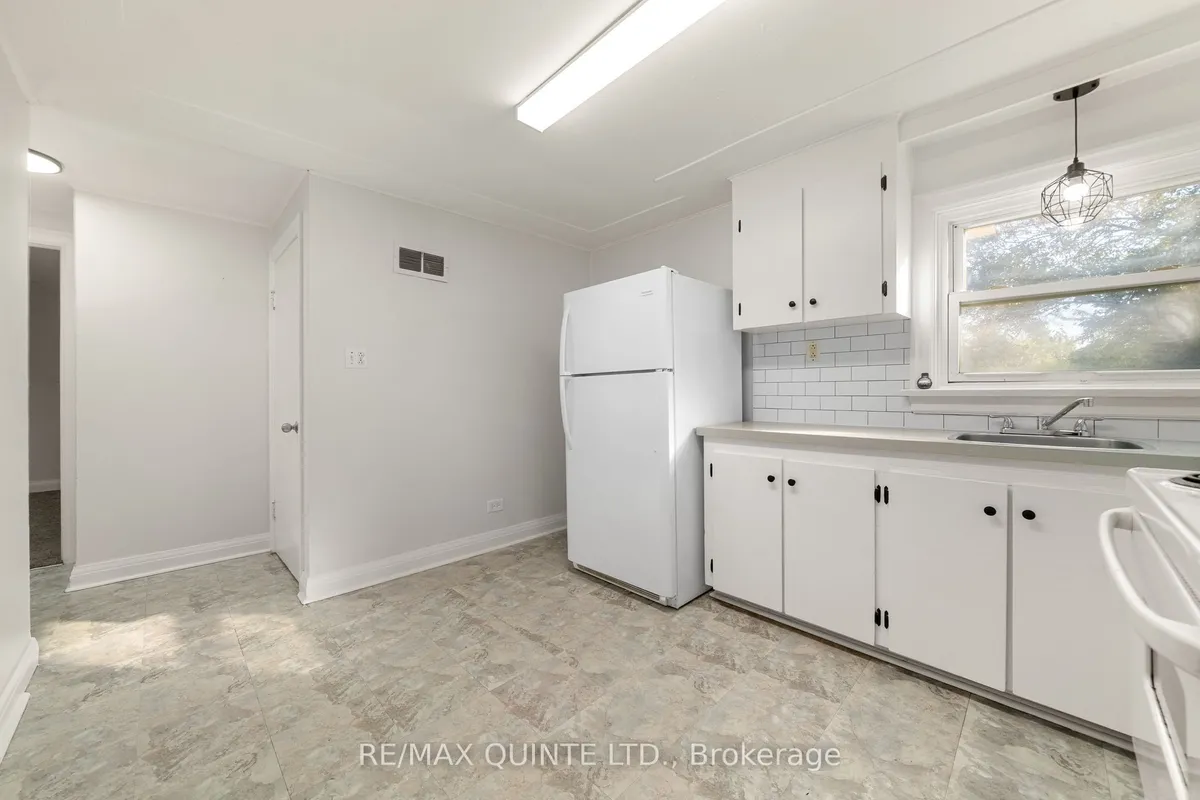 7 Ritchie Avenue, ON K8P 3V8