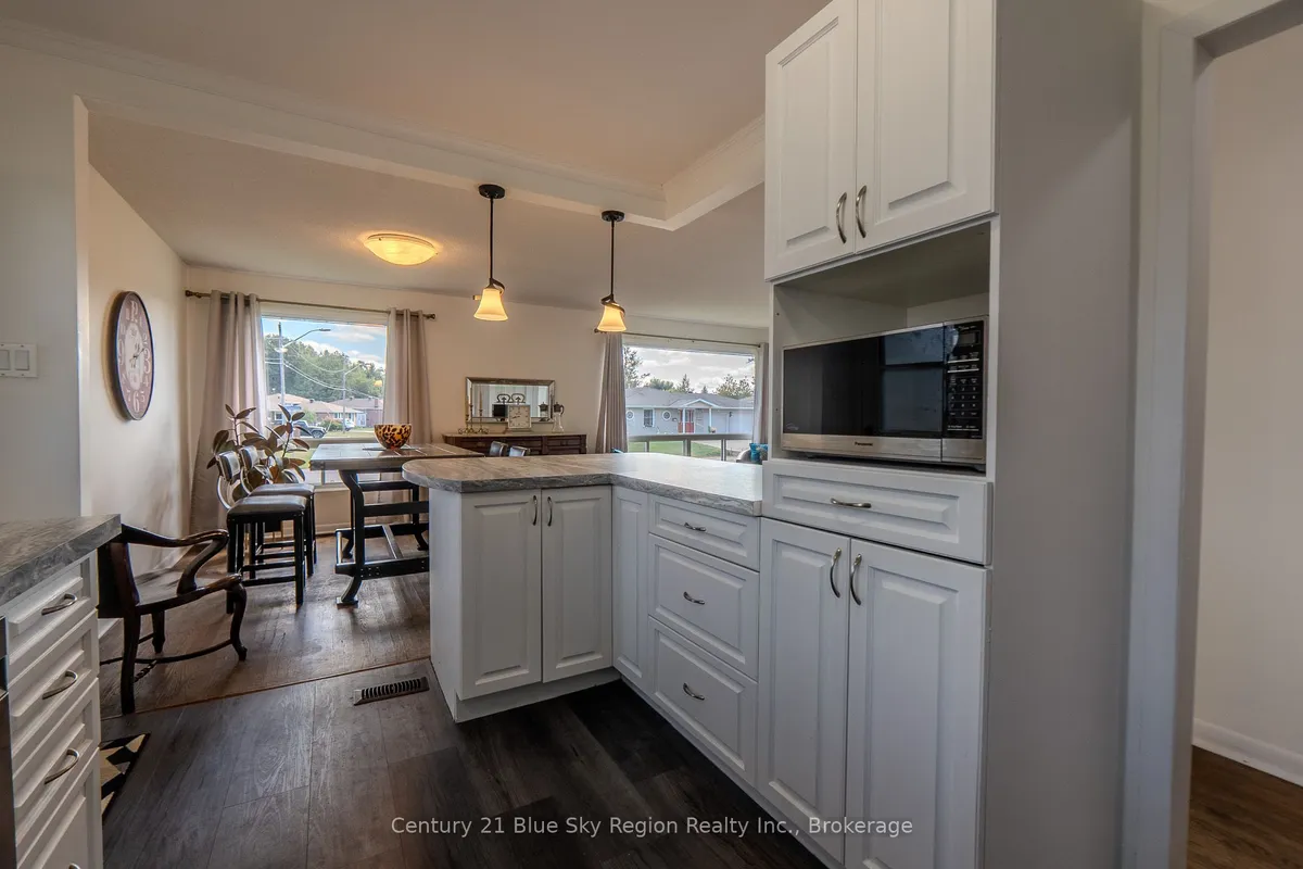 62 Strathcona Drive, ON P1A 2N1