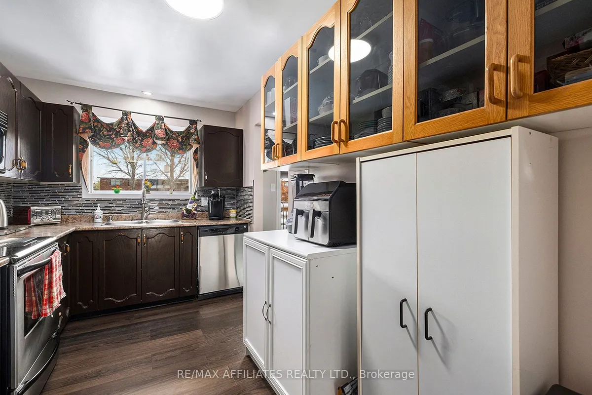 19 Knox Street, ON K7C 4G9