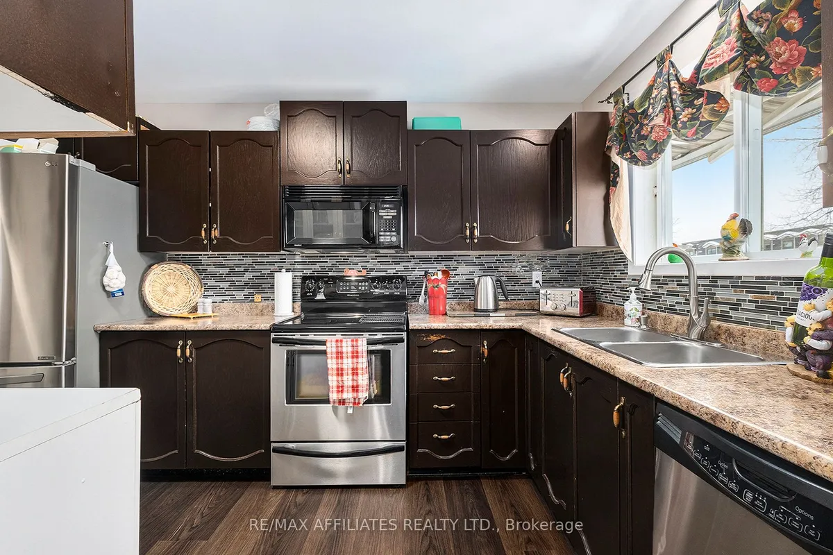 19 Knox Street, ON K7C 4G9