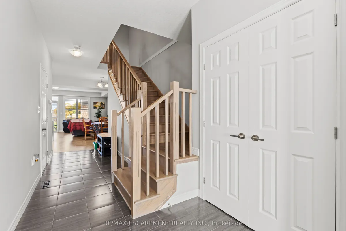 23 Zoe Lane, ON L0R 1C0