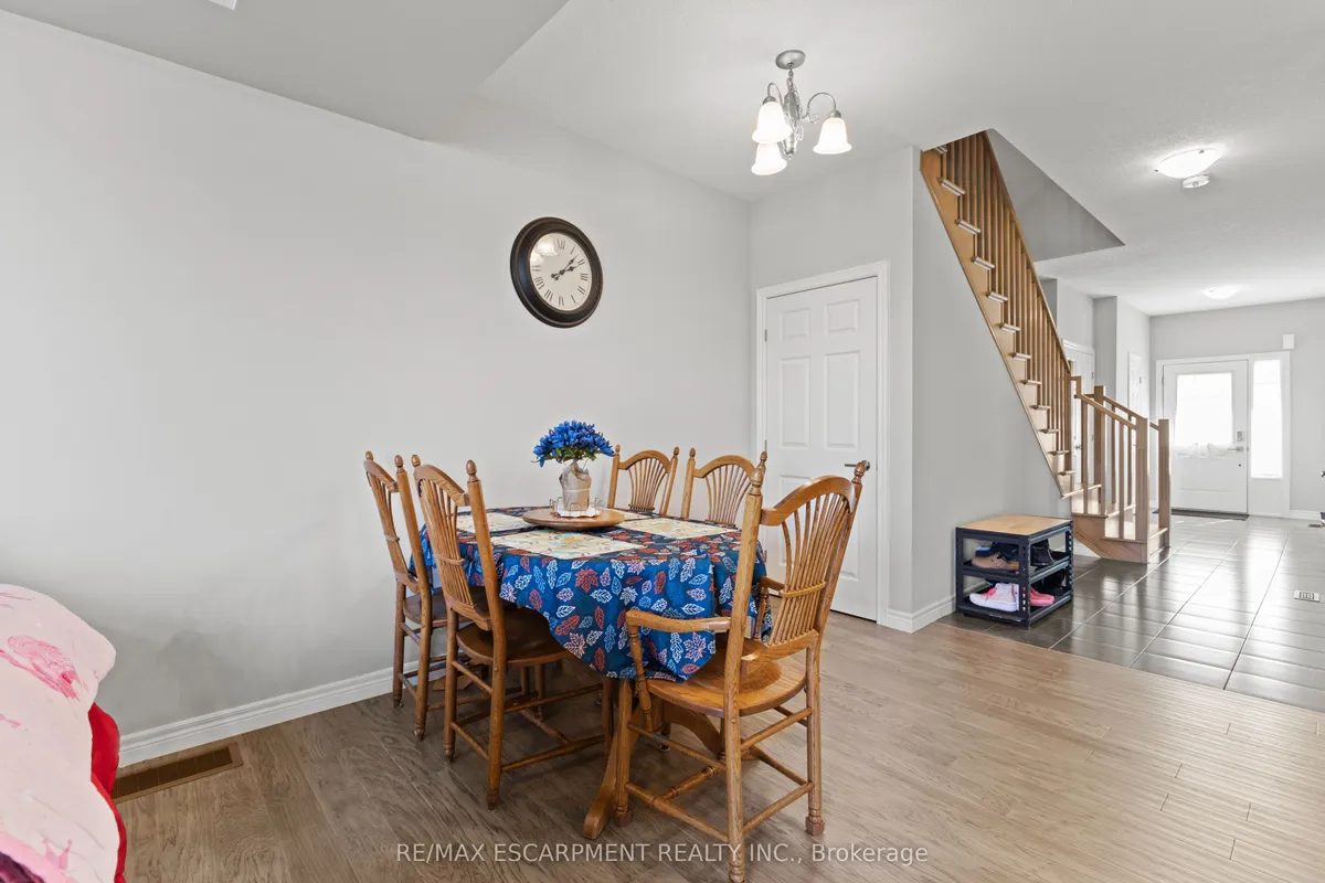 23 Zoe Lane, ON L0R 1C0