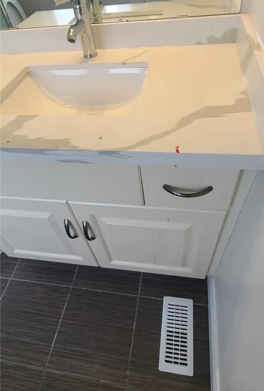 8 Lakelawn Road, ON L3M 0G1