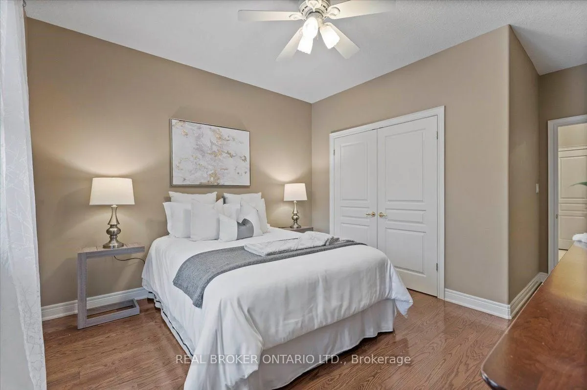 392 Deer Ridge Drive, ON N2P 2S6