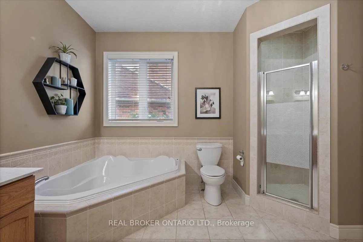 392 Deer Ridge Drive, ON N2P 2S6