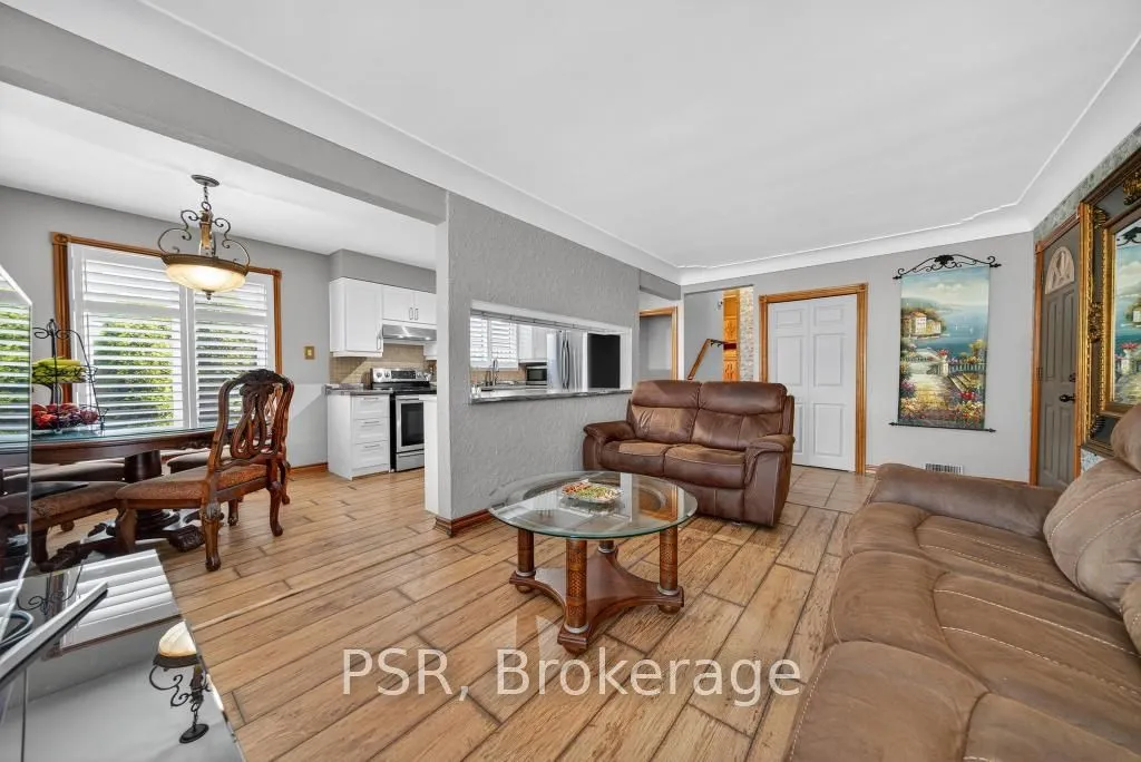 117 Sunrise Drive, ON L8K 4C5