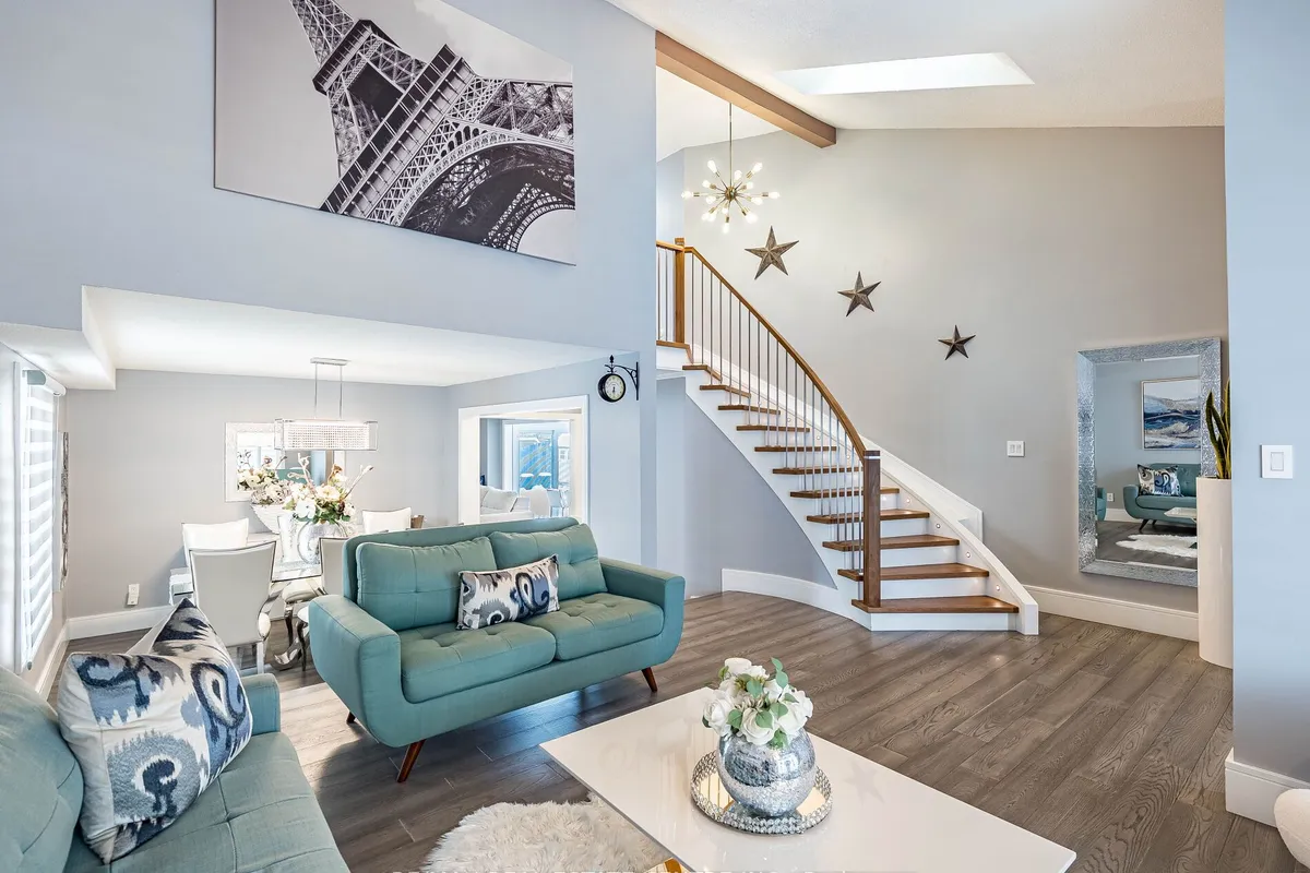 114 Parkwood Crescent, ON L8V 4Z7