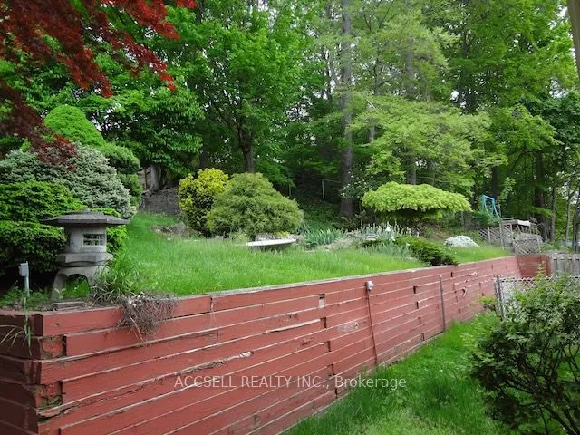 554 Fountain Street, ON N3H 1J3