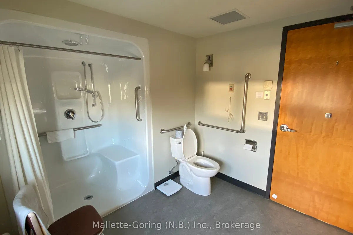 990 Wyld Street, ON P1B 2A6