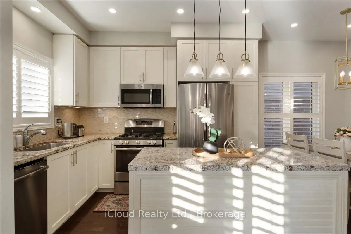 115 Echovalley Drive, ON L8J 0H1