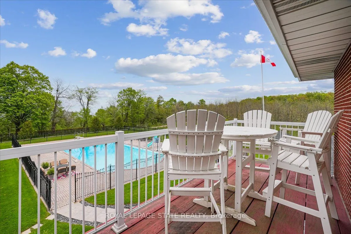 10 Azalea Court, ON L8J 1K4