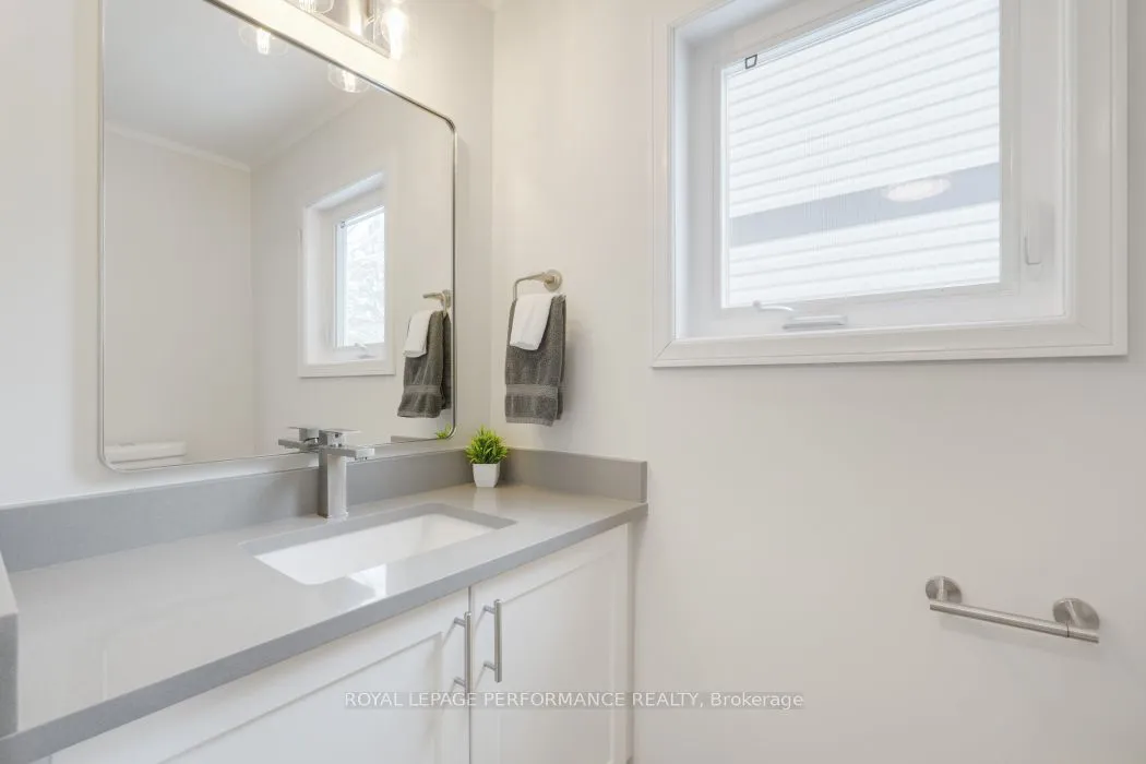 41 Saddle Crescent, ON K1G 5L4