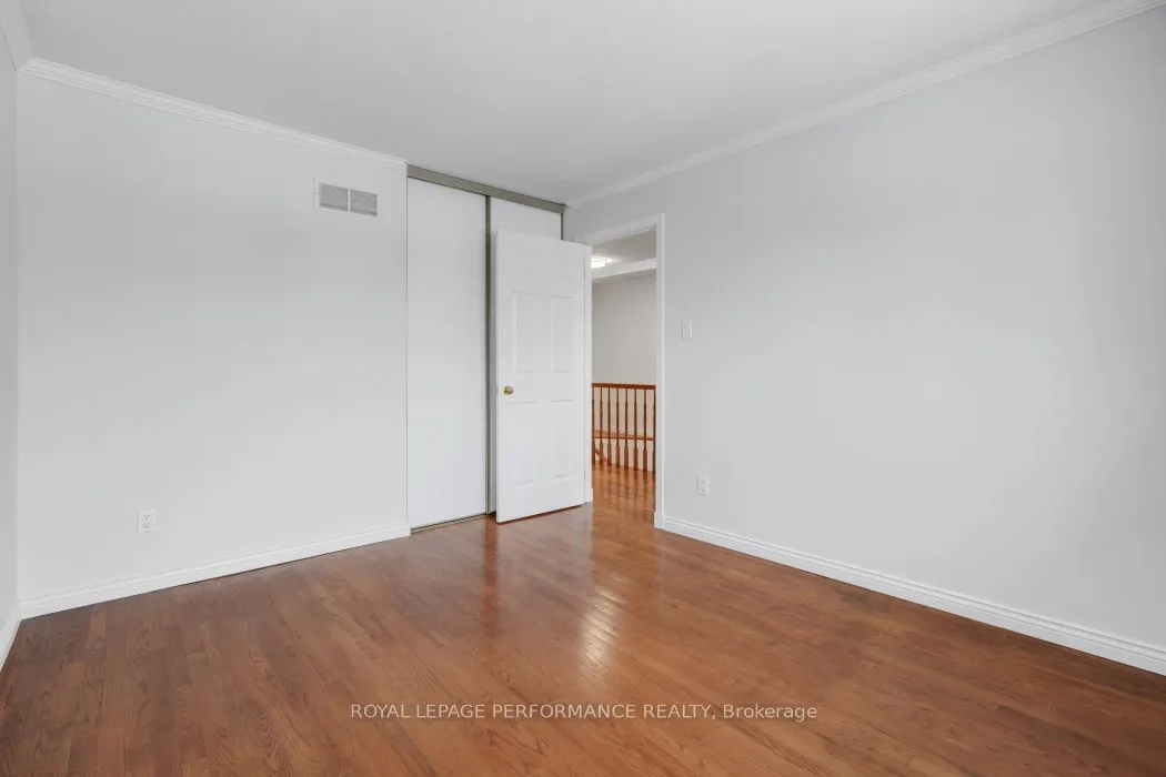 41 Saddle Crescent, ON K1G 5L4