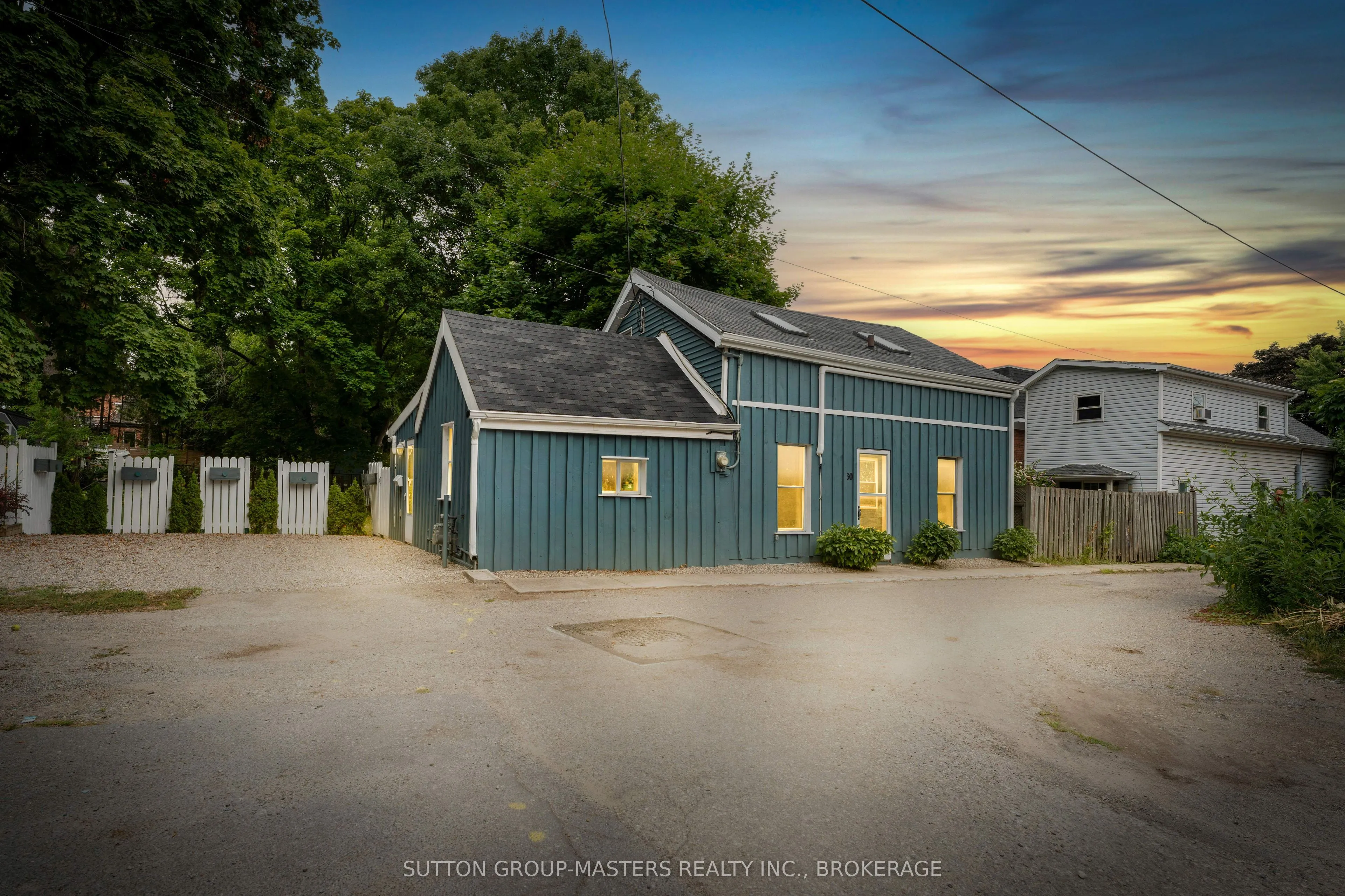 60 Centre Street, ON K7G 2H7