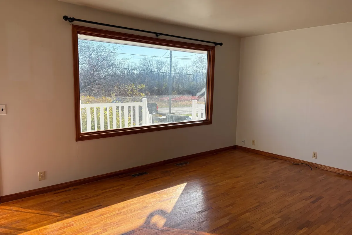 186 Grills Road, ON K8N 4Z5