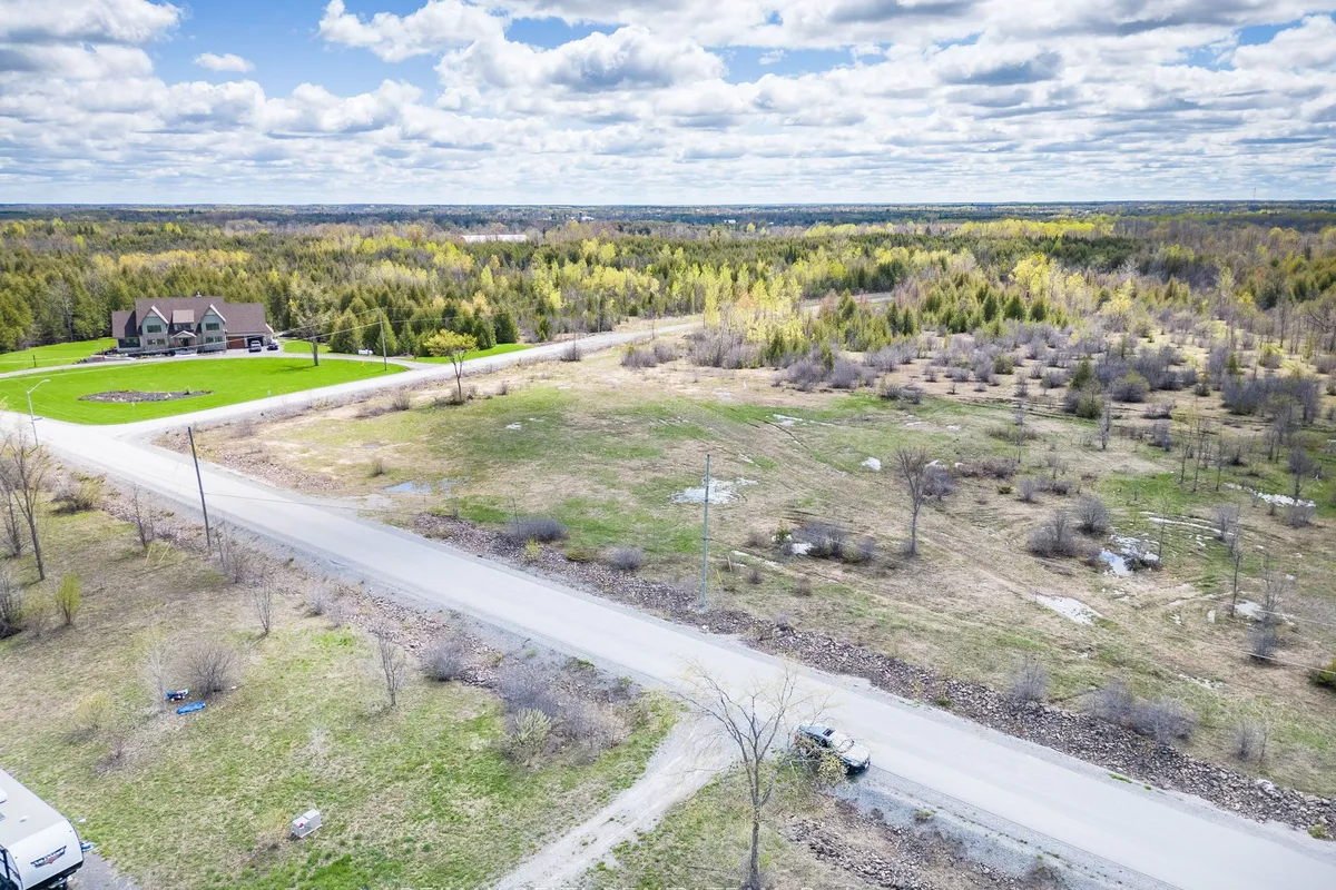 7910 IVESON Drive, ON K0A 2P0