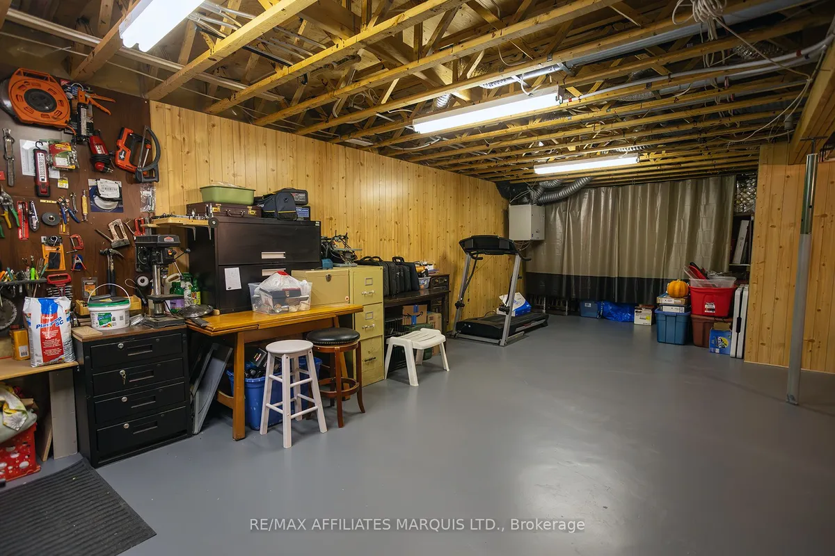 9 Grove Street, ON K0E 1K0