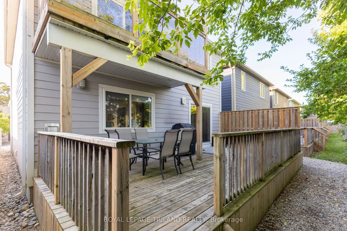 22 Wondergrove Court, ON N0M 1T0