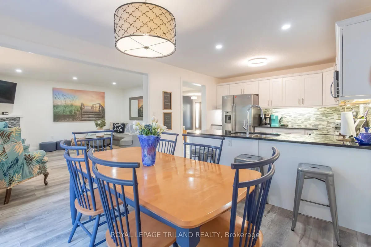 22 Wondergrove Court, ON N0M 1T0