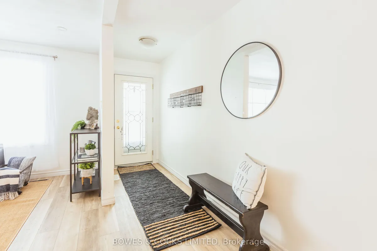 1283 Amundsen Avenue, ON K9H 6T5