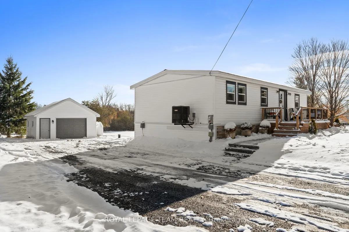 2569 10th Line, ON K7C 0C4