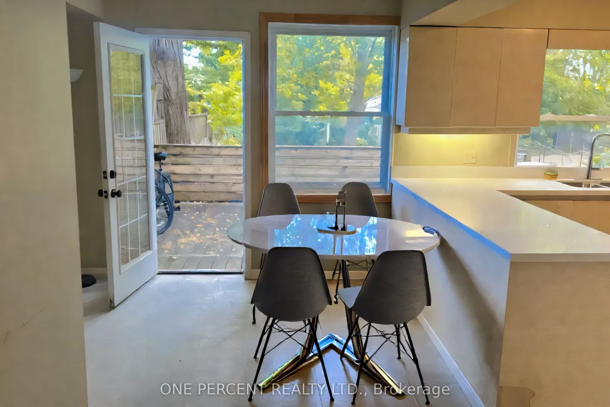 873 William Street, ON N5Y 2S5