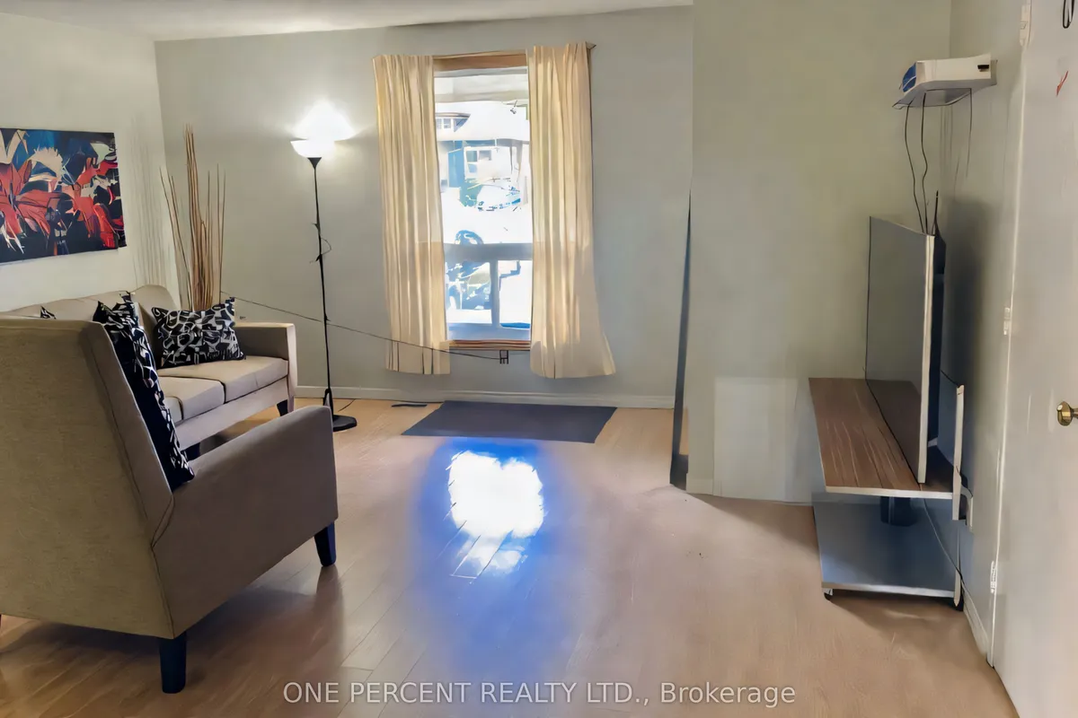 873 William Street, ON N5Y 2S5