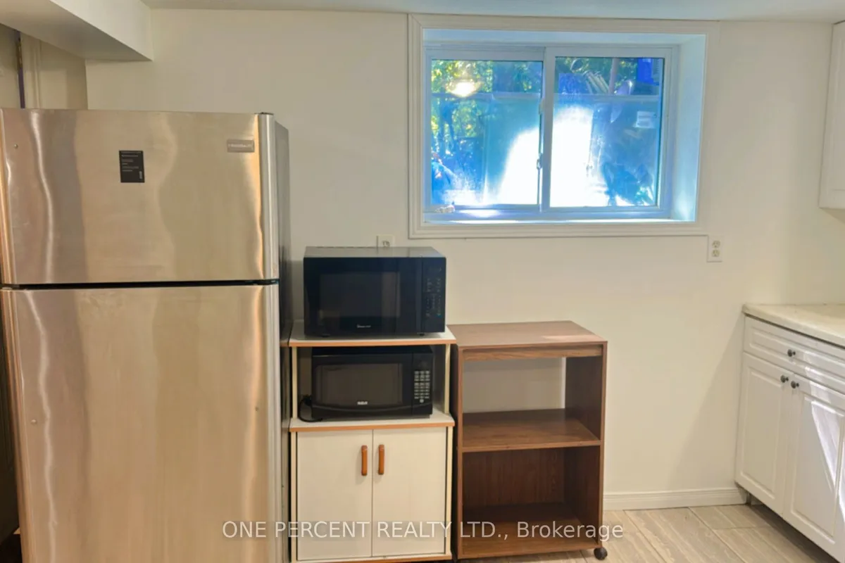 13 Moir Street, ON N6H 1H7