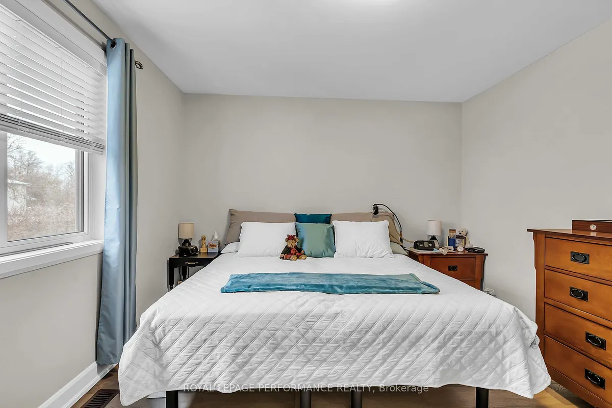 2307 Watson Crescent, ON K6H 0H5