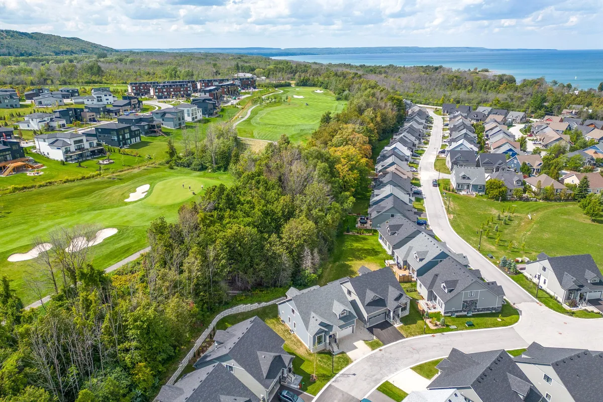 124 Beacon Drive, ON N0H 2P0