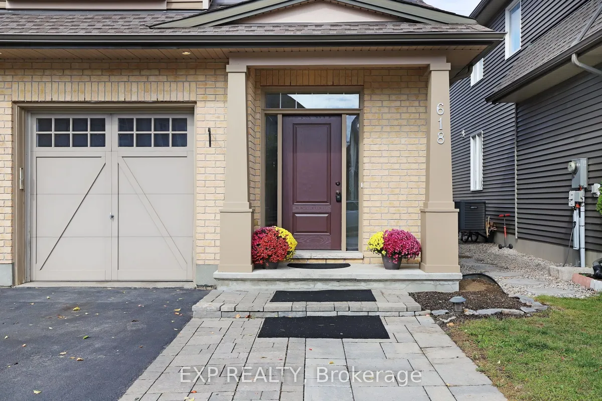 618 Moorpark Avenue, ON K2M 0B6