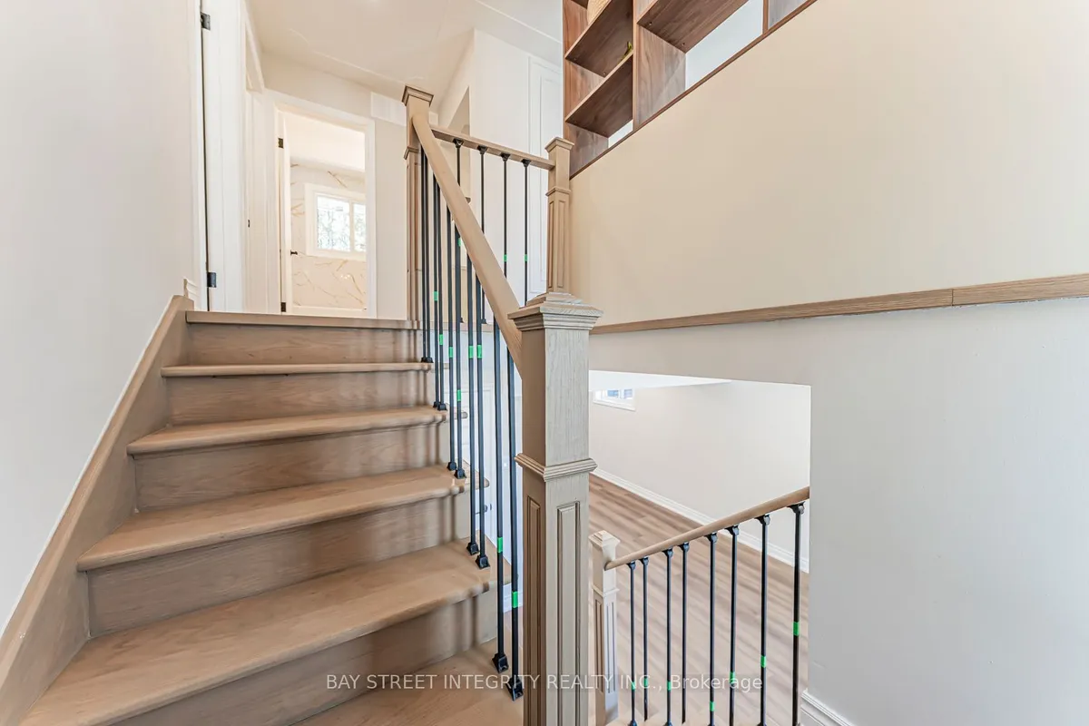 323 Clifton Road, ON N2H 4W1