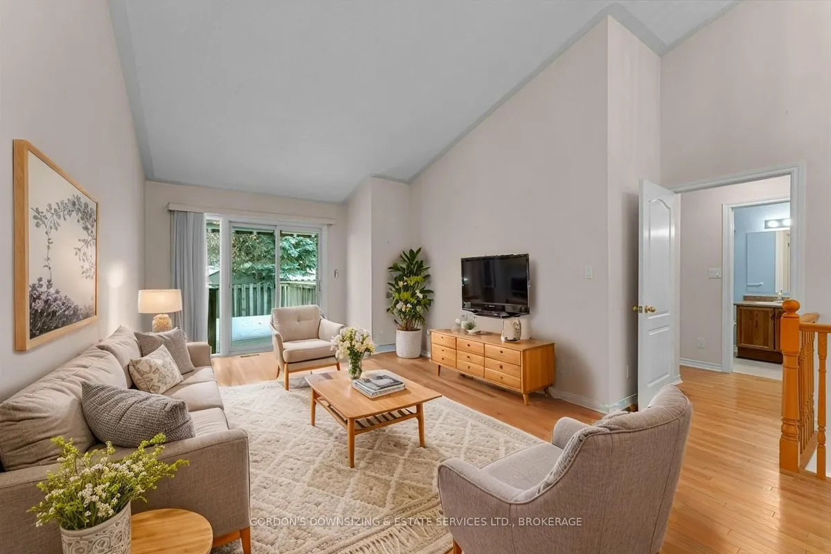 726 Millwood Drive, ON K7M 8Z2