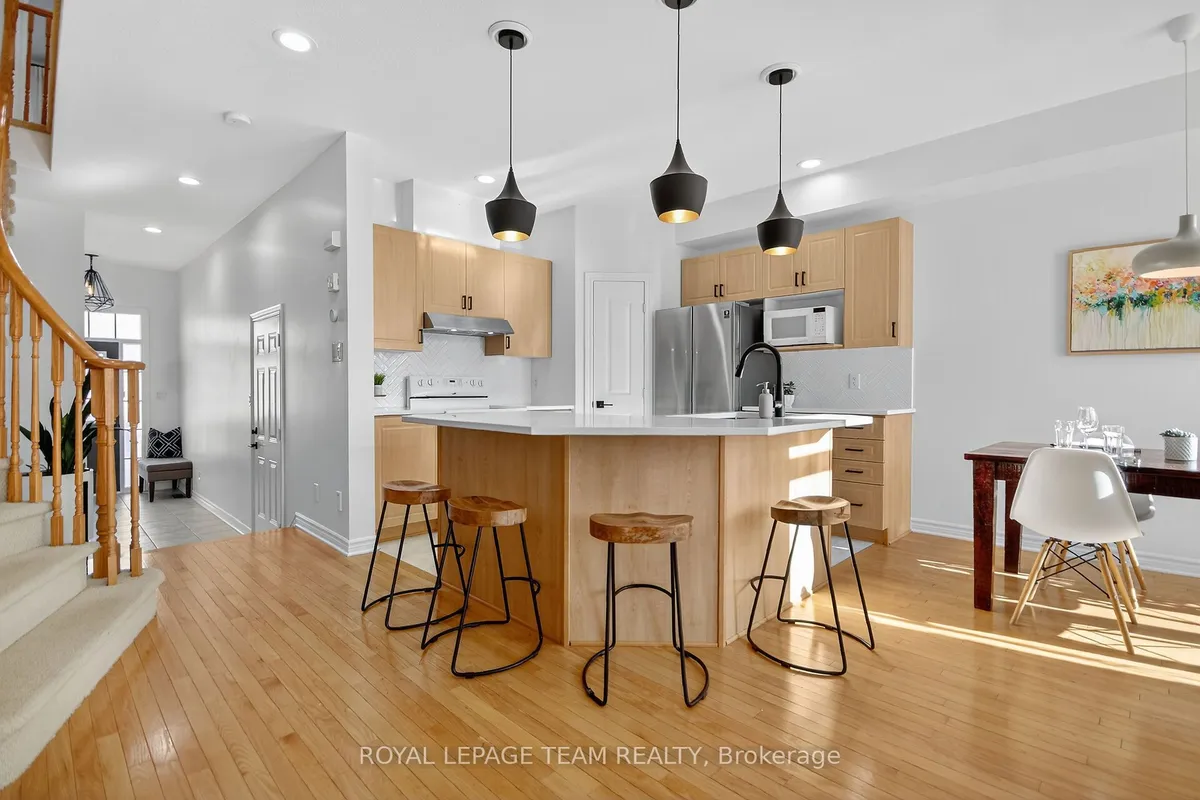 293 Waymark Crescent, ON K2M 0A5