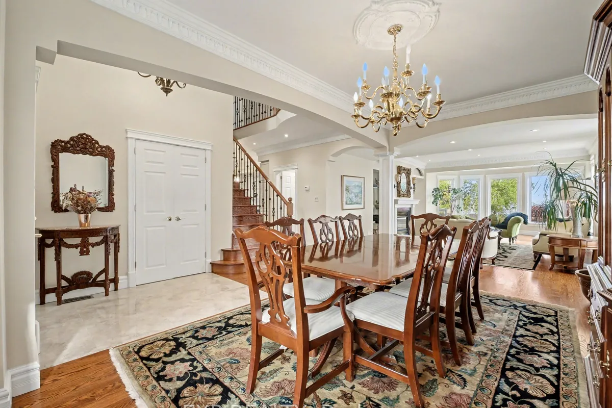 685 Beach Boulevard, ON L8H 6Y5