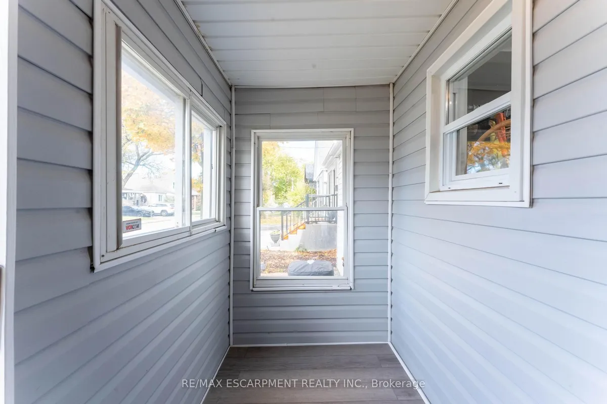 284 Paling Avenue, ON L8H 5J9