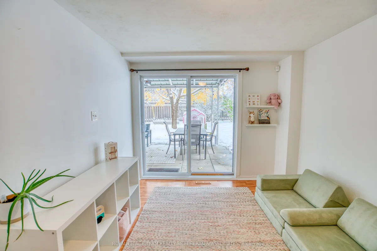 2550 Iris Street, ON K2C 1E1