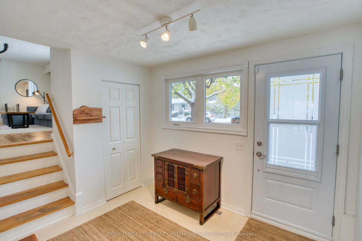 2550 Iris Street, ON K2C 1E1