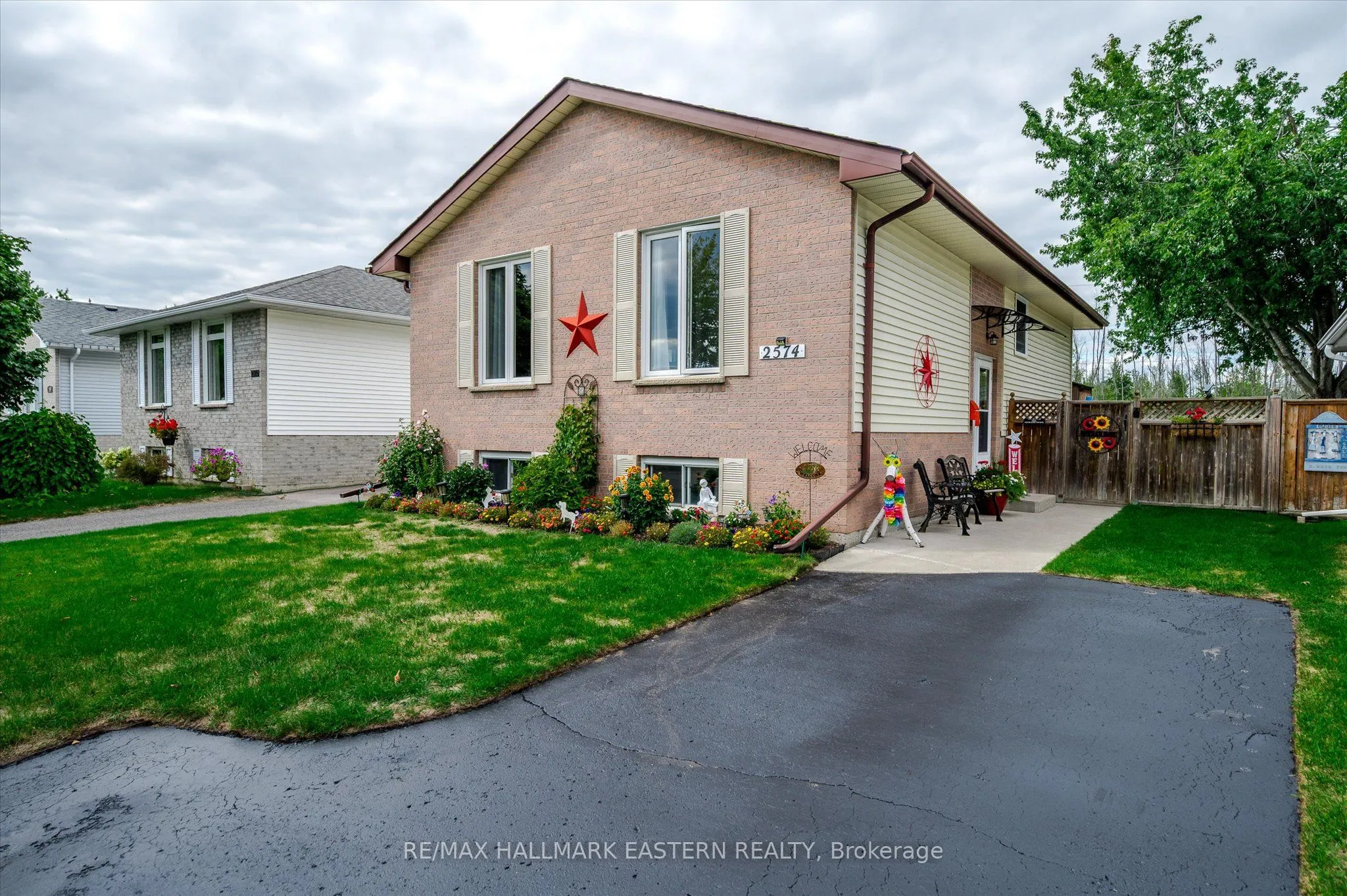 2574 Foxmeadow Road, ON K9L 1X2