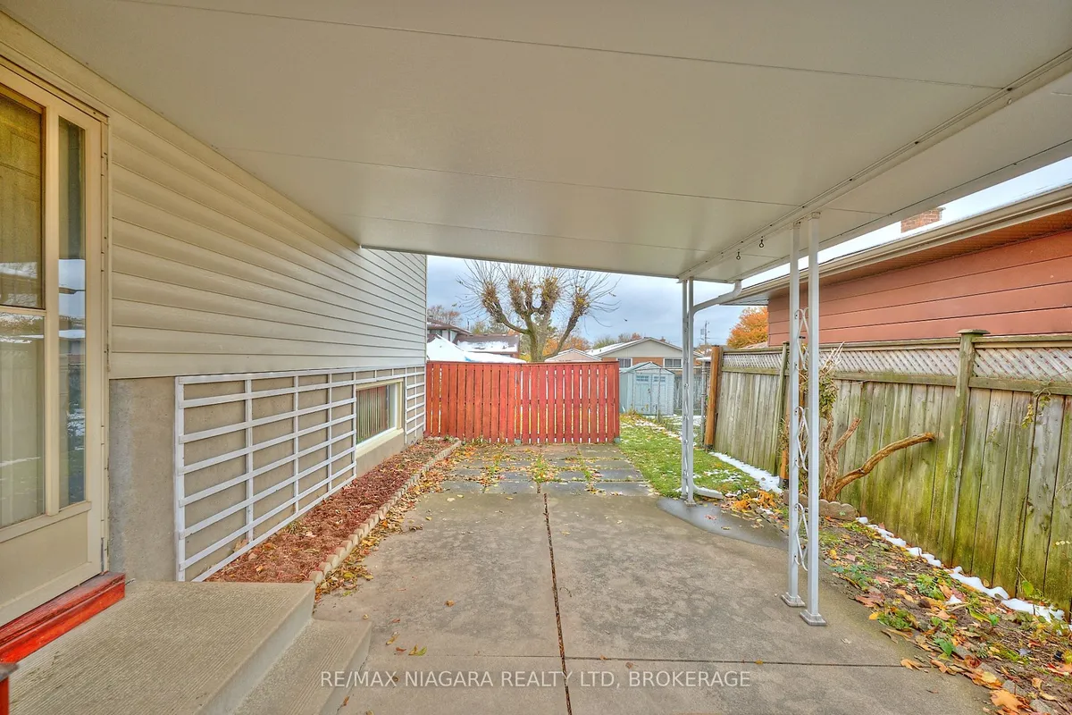 11 Stonegate Drive, ON L2P 3K9