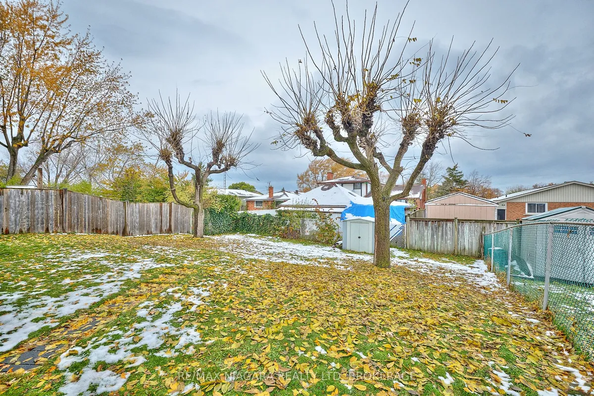 11 Stonegate Drive, ON L2P 3K9