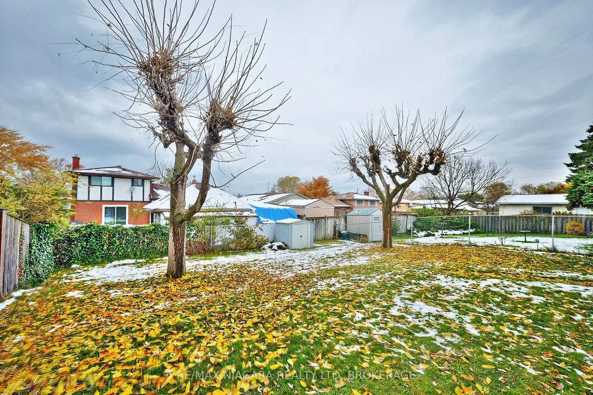 11 Stonegate Drive, ON L2P 3K9