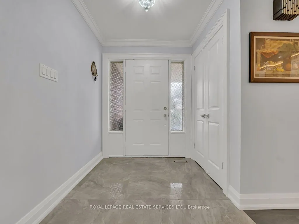 305 IRONWOOD Road, ON N1G 3G2