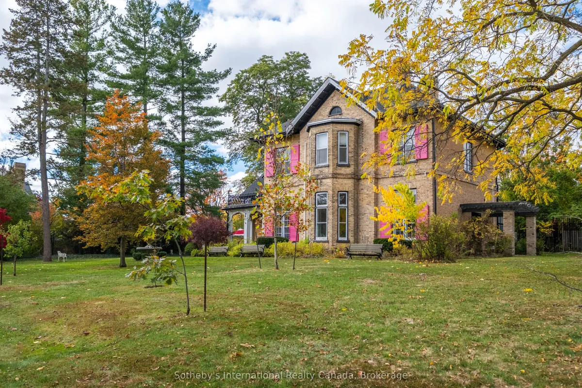 194 Grand River Street, ON N3L 2N3