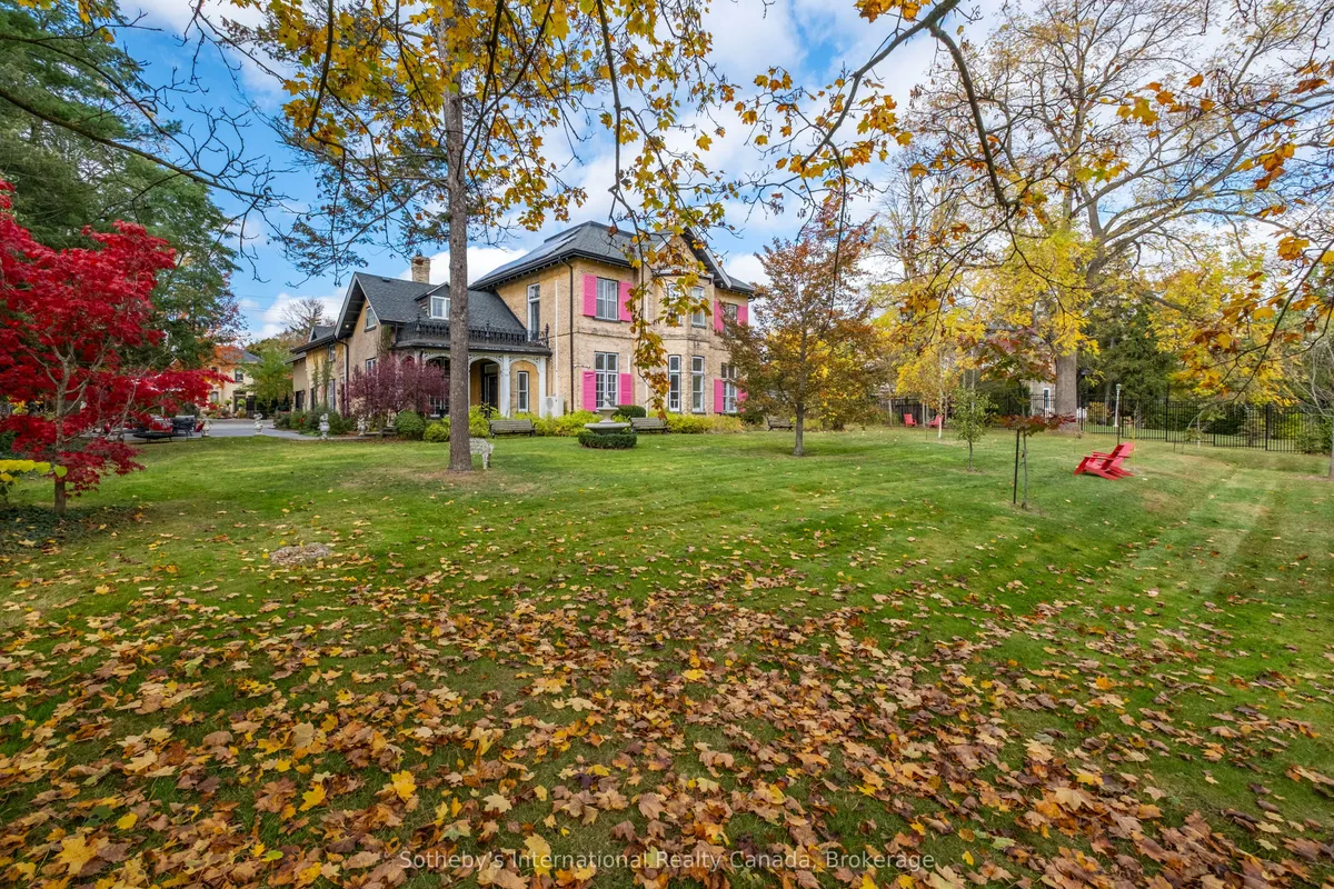 194 Grand River Street, ON N3L 2N3