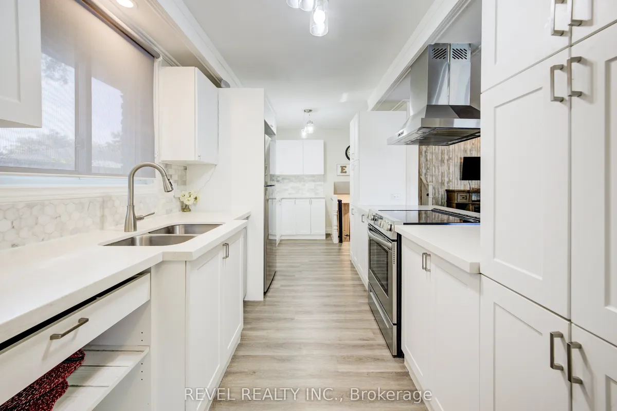 4 Jill Court, ON L2S 1A6